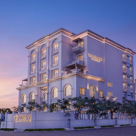 Hotel Hillock Ahmedabad Buitenkant foto