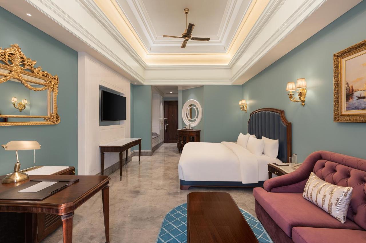 Hotel Hillock Ahmedabad Buitenkant foto