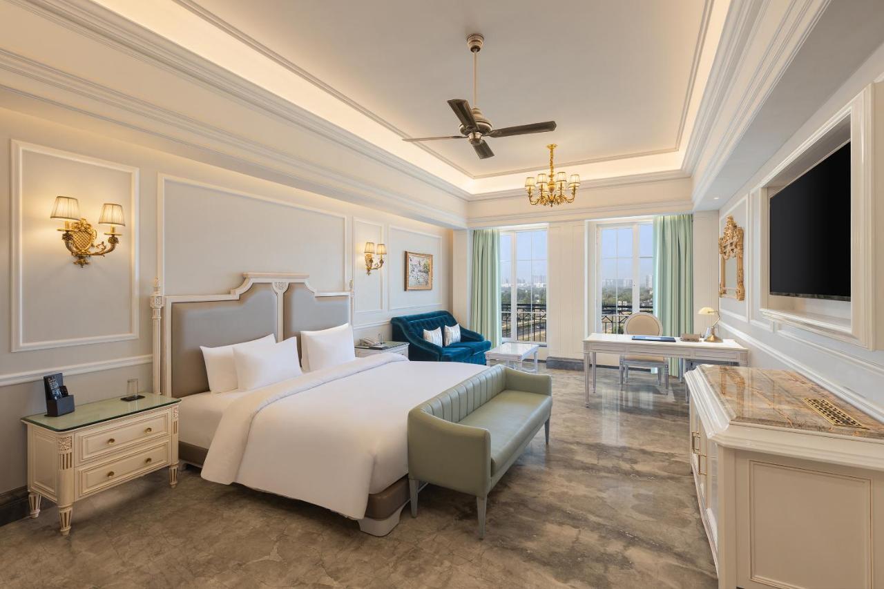 Hotel Hillock Ahmedabad Buitenkant foto