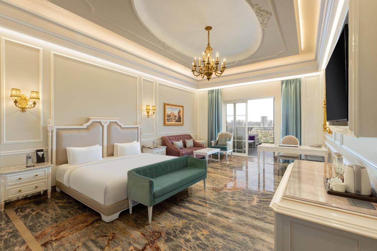 Hotel Hillock Ahmedabad Buitenkant foto
