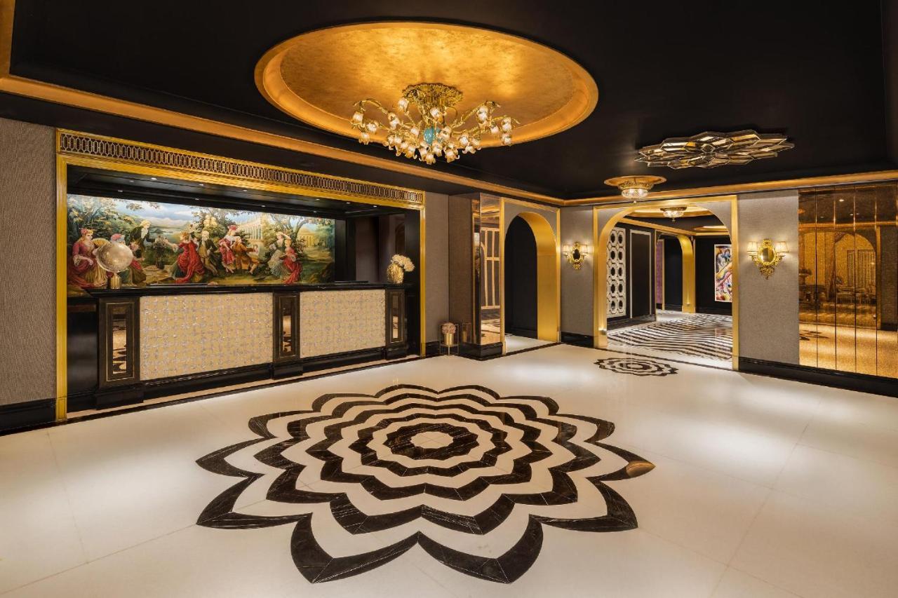 Hotel Hillock Ahmedabad Buitenkant foto