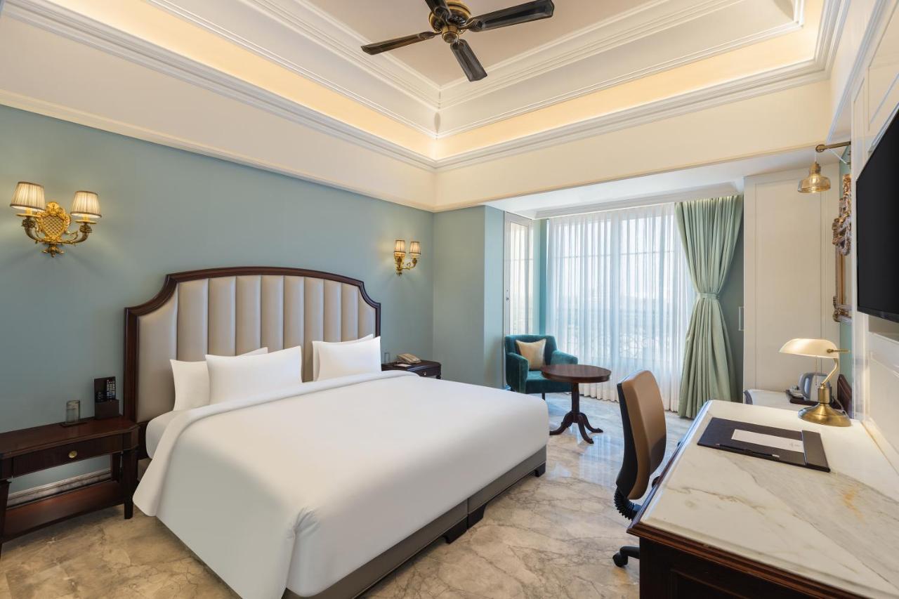 Hotel Hillock Ahmedabad Buitenkant foto