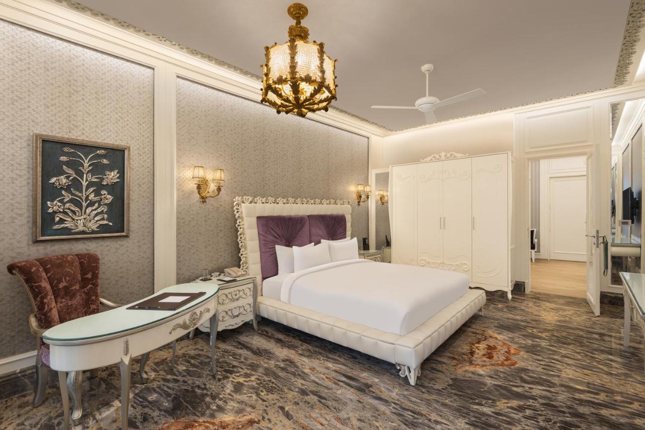 Hotel Hillock Ahmedabad Buitenkant foto