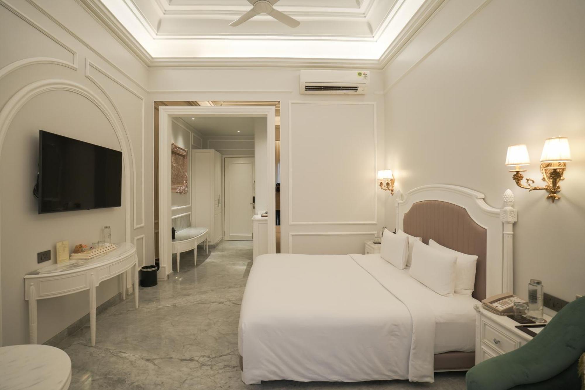 Hotel Hillock Ahmedabad Buitenkant foto